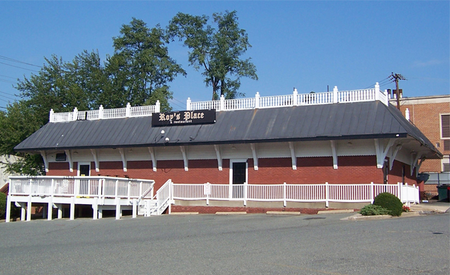 Landmark Montgomery County Restaurant - Diamond Avenue